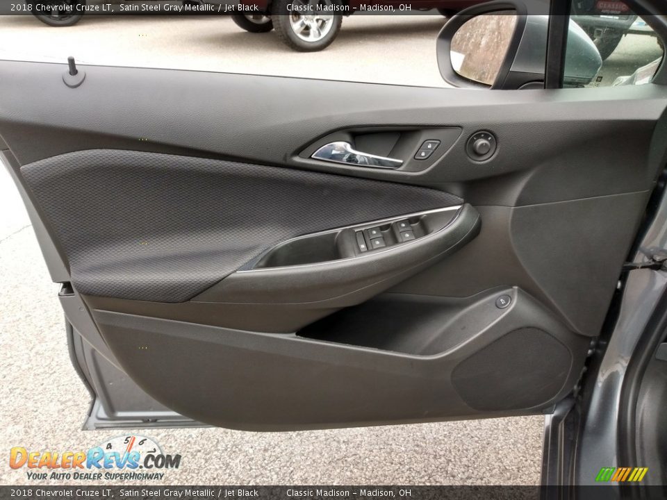 2018 Chevrolet Cruze LT Satin Steel Gray Metallic / Jet Black Photo #10