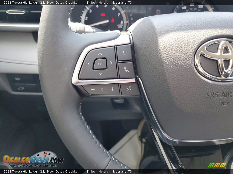 2021 Toyota Highlander XLE Moon Dust / Graphite Photo #16