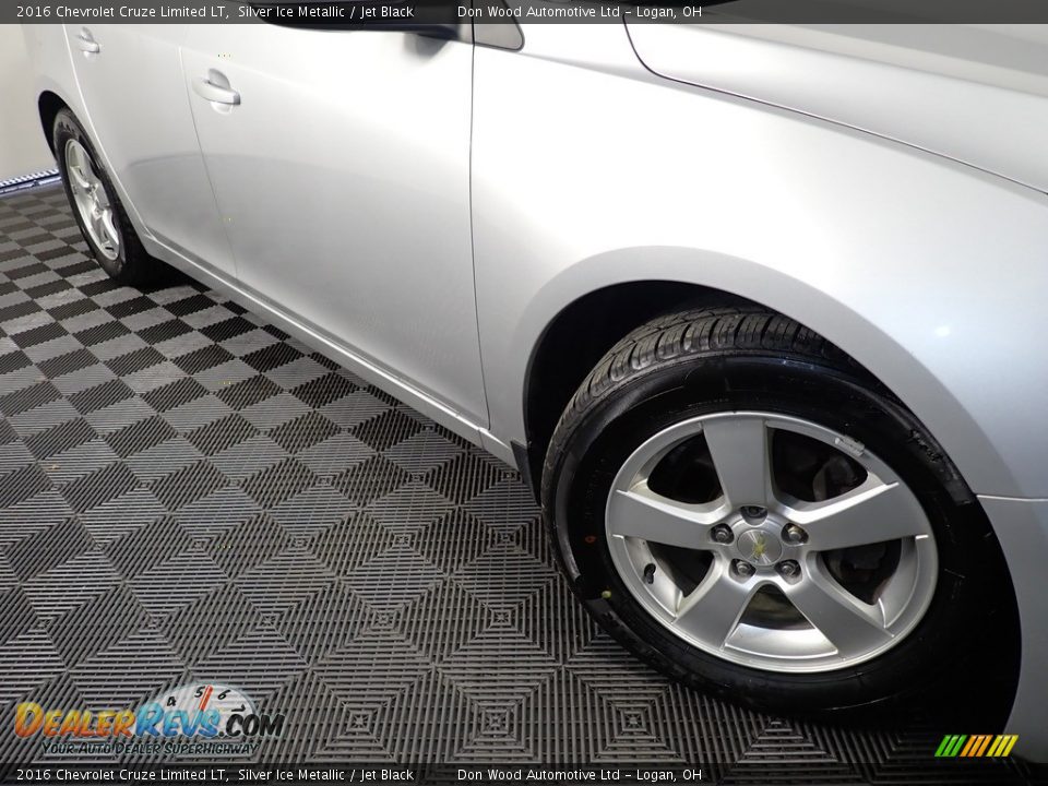 2016 Chevrolet Cruze Limited LT Silver Ice Metallic / Jet Black Photo #3