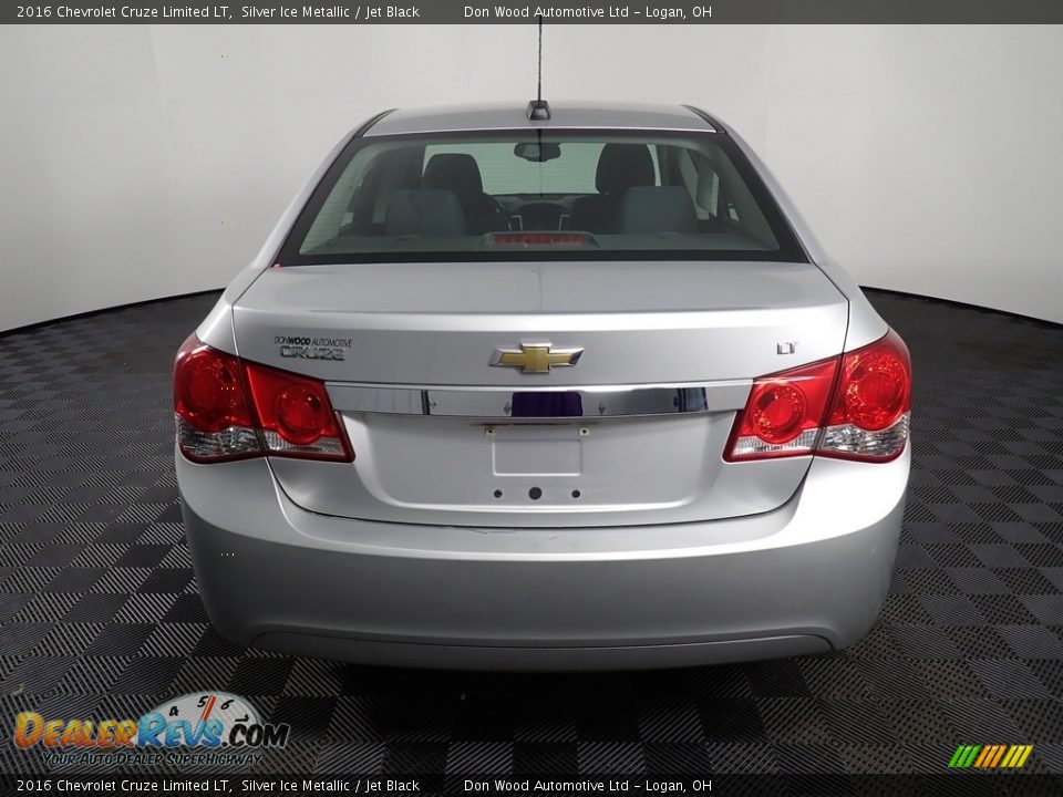 2016 Chevrolet Cruze Limited LT Silver Ice Metallic / Jet Black Photo #11