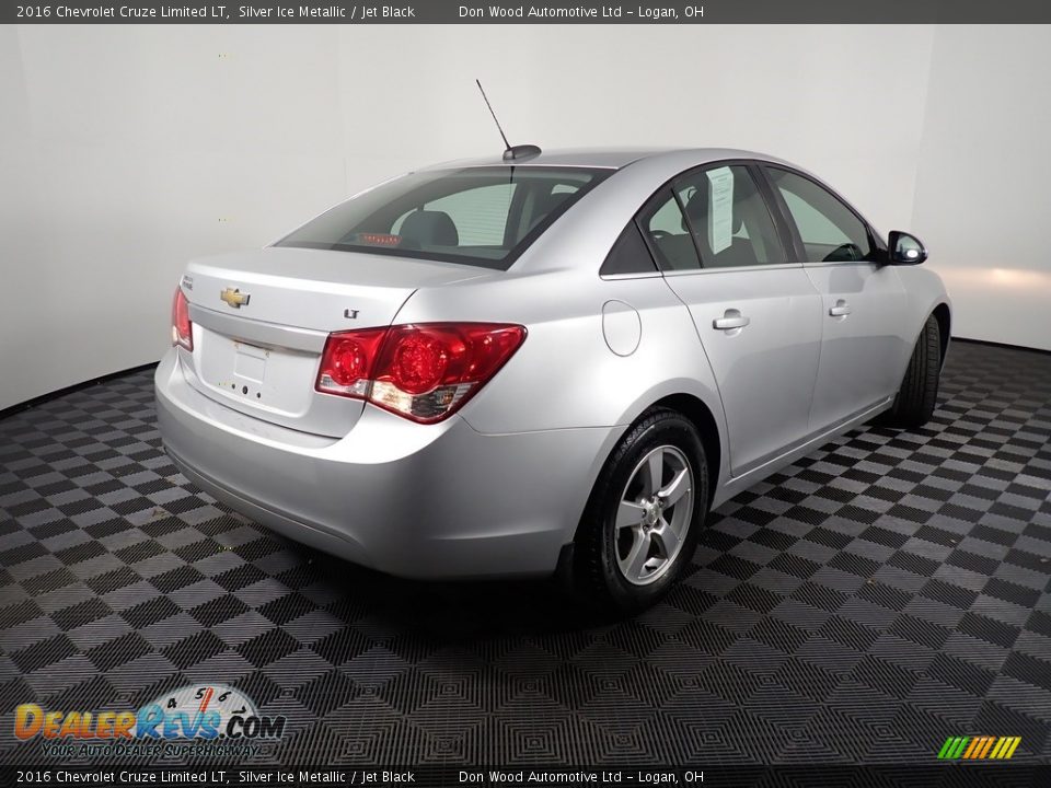 2016 Chevrolet Cruze Limited LT Silver Ice Metallic / Jet Black Photo #14