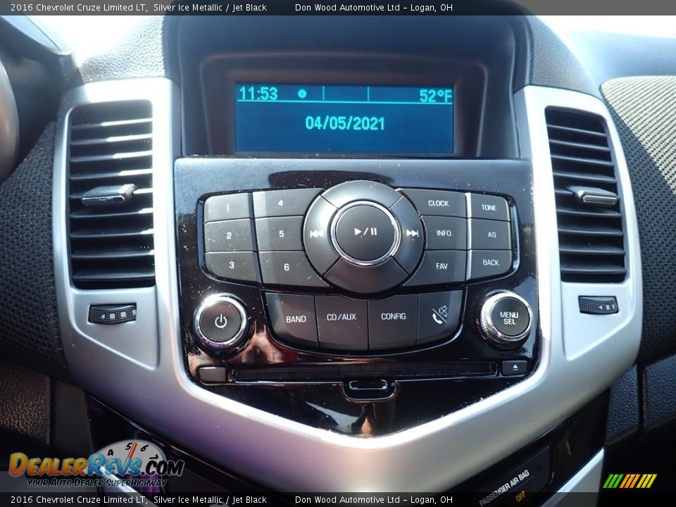 2016 Chevrolet Cruze Limited LT Silver Ice Metallic / Jet Black Photo #26