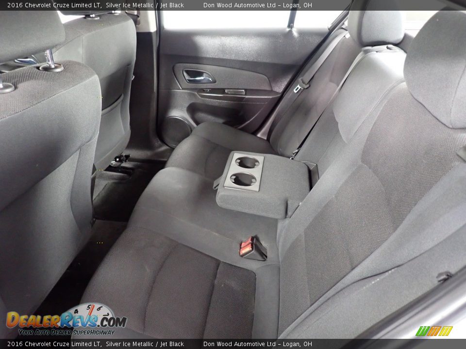 2016 Chevrolet Cruze Limited LT Silver Ice Metallic / Jet Black Photo #32