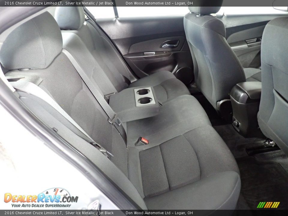 2016 Chevrolet Cruze Limited LT Silver Ice Metallic / Jet Black Photo #35