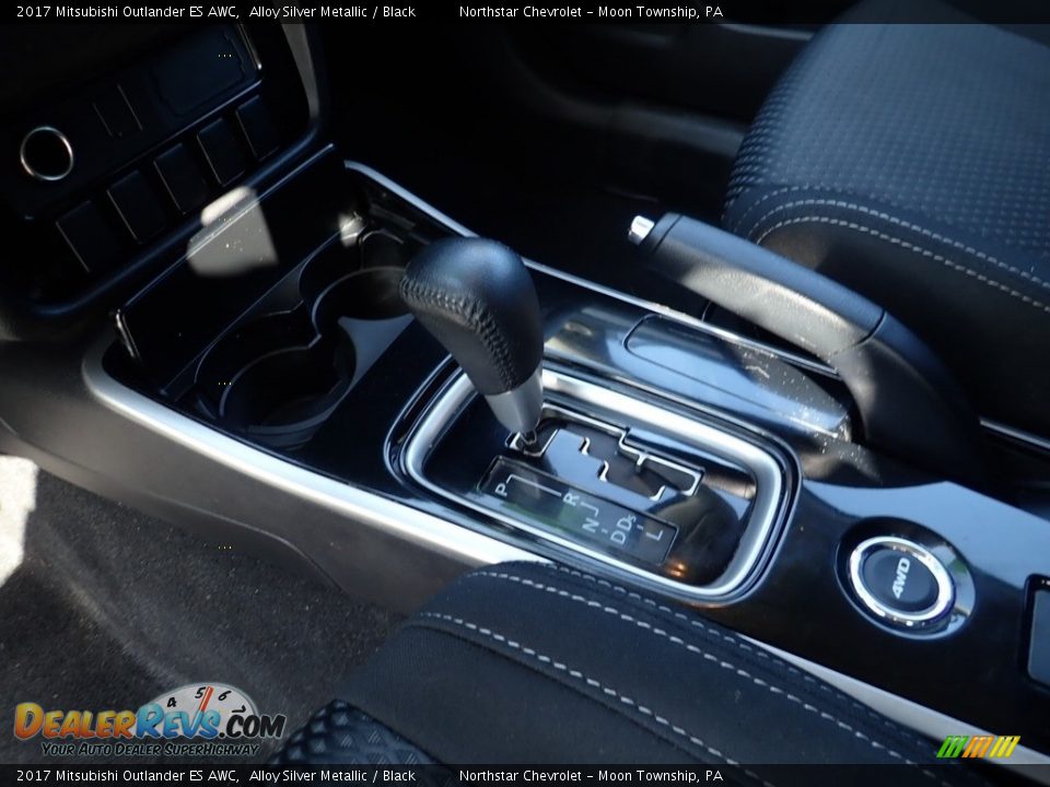 2017 Mitsubishi Outlander ES AWC Shifter Photo #25