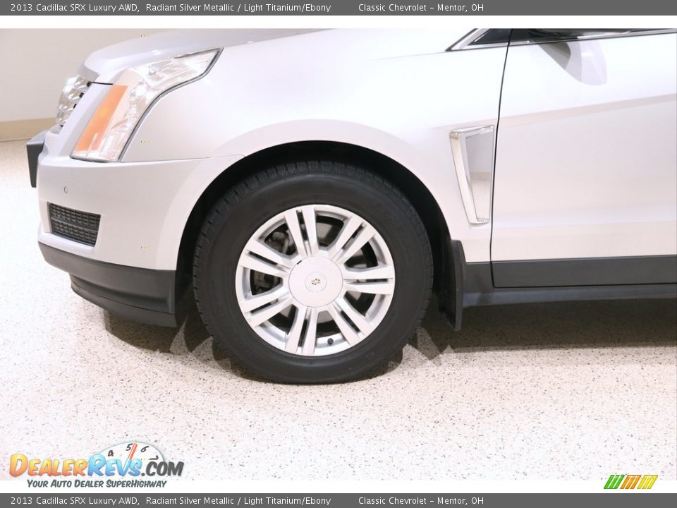 2013 Cadillac SRX Luxury AWD Radiant Silver Metallic / Light Titanium/Ebony Photo #24