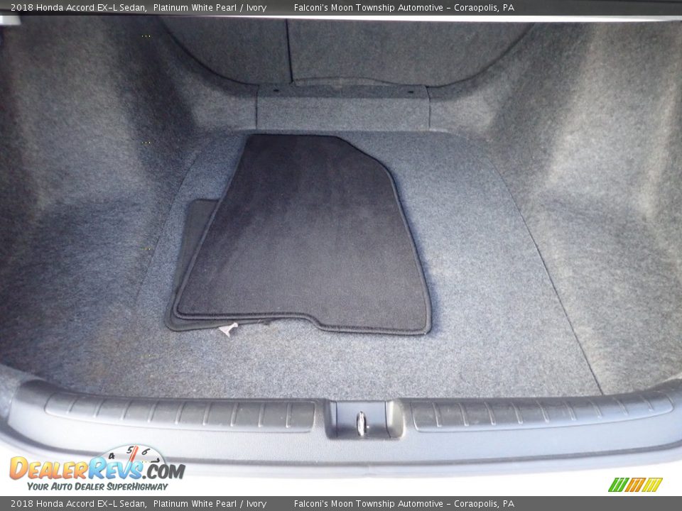 2018 Honda Accord EX-L Sedan Platinum White Pearl / Ivory Photo #4