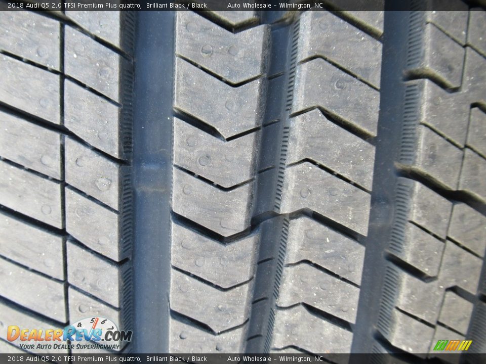 2018 Audi Q5 2.0 TFSI Premium Plus quattro Brilliant Black / Black Photo #8