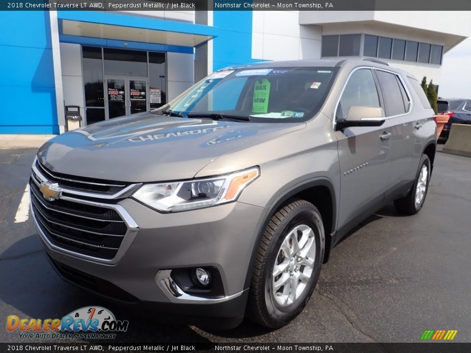 2018 Chevrolet Traverse LT AWD Pepperdust Metallic / Jet Black Photo #2