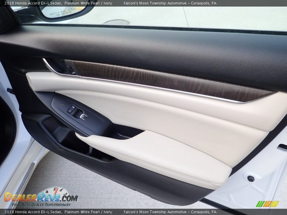 2018 Honda Accord EX-L Sedan Platinum White Pearl / Ivory Photo #13