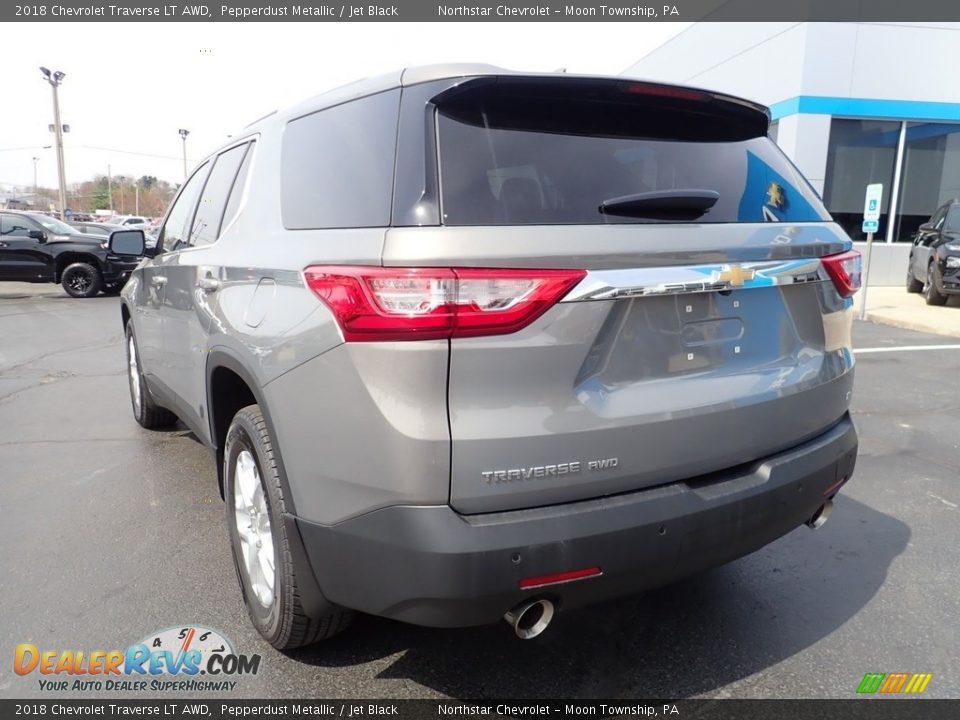 2018 Chevrolet Traverse LT AWD Pepperdust Metallic / Jet Black Photo #5