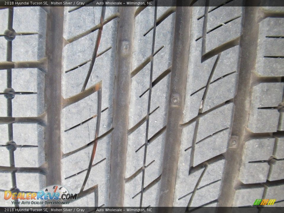 2018 Hyundai Tucson SE Molten Silver / Gray Photo #10