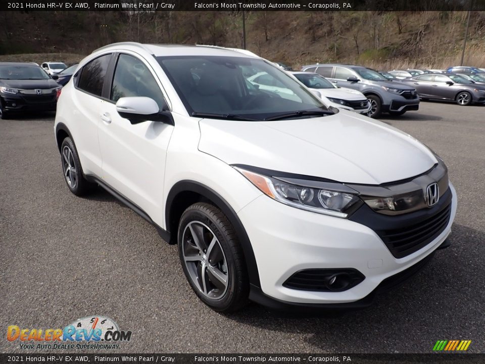 Front 3/4 View of 2021 Honda HR-V EX AWD Photo #5