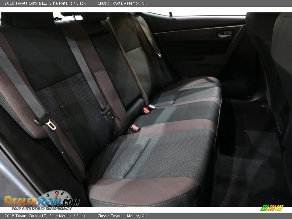 2018 Toyota Corolla LE Slate Metallic / Black Photo #15
