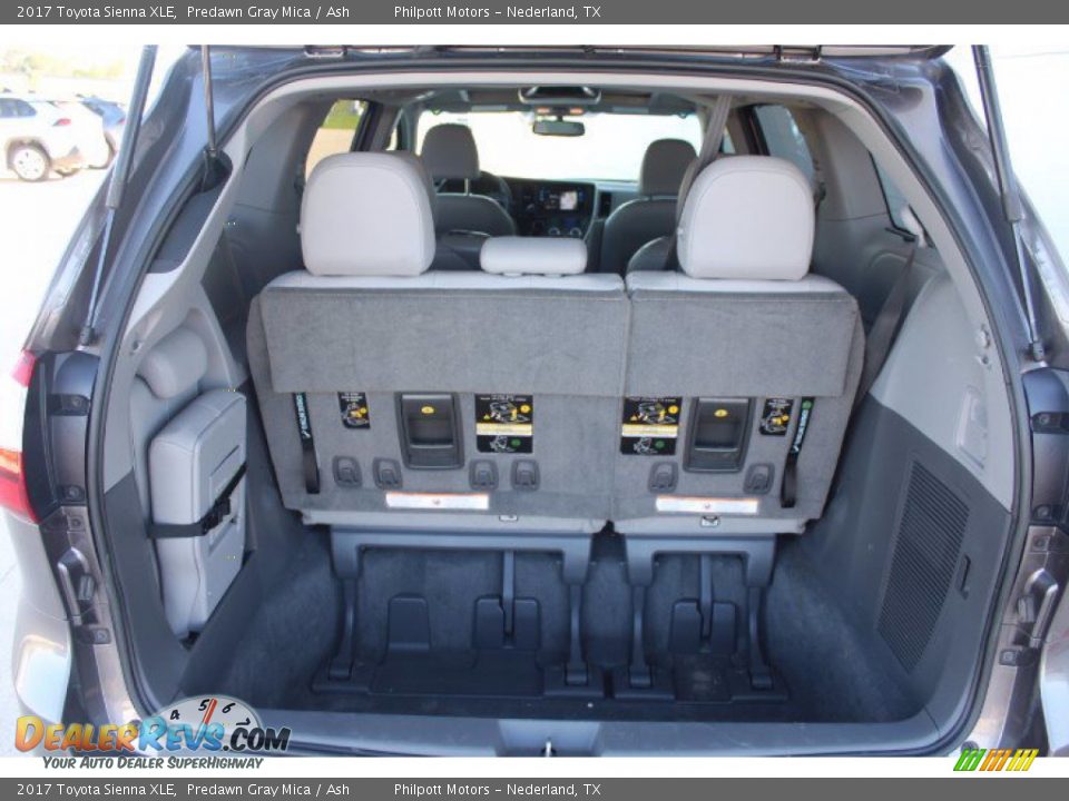 2017 Toyota Sienna XLE Predawn Gray Mica / Ash Photo #26