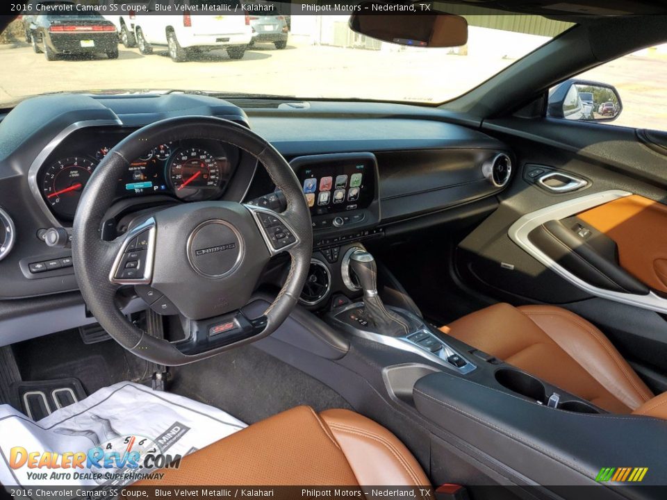 Dashboard of 2016 Chevrolet Camaro SS Coupe Photo #21