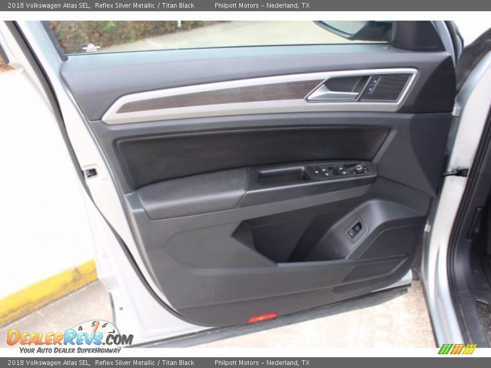 2018 Volkswagen Atlas SEL Reflex Silver Metallic / Titan Black Photo #10