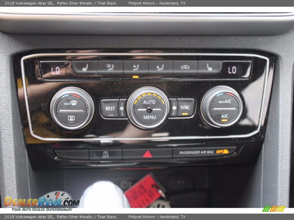 2018 Volkswagen Atlas SEL Reflex Silver Metallic / Titan Black Photo #17