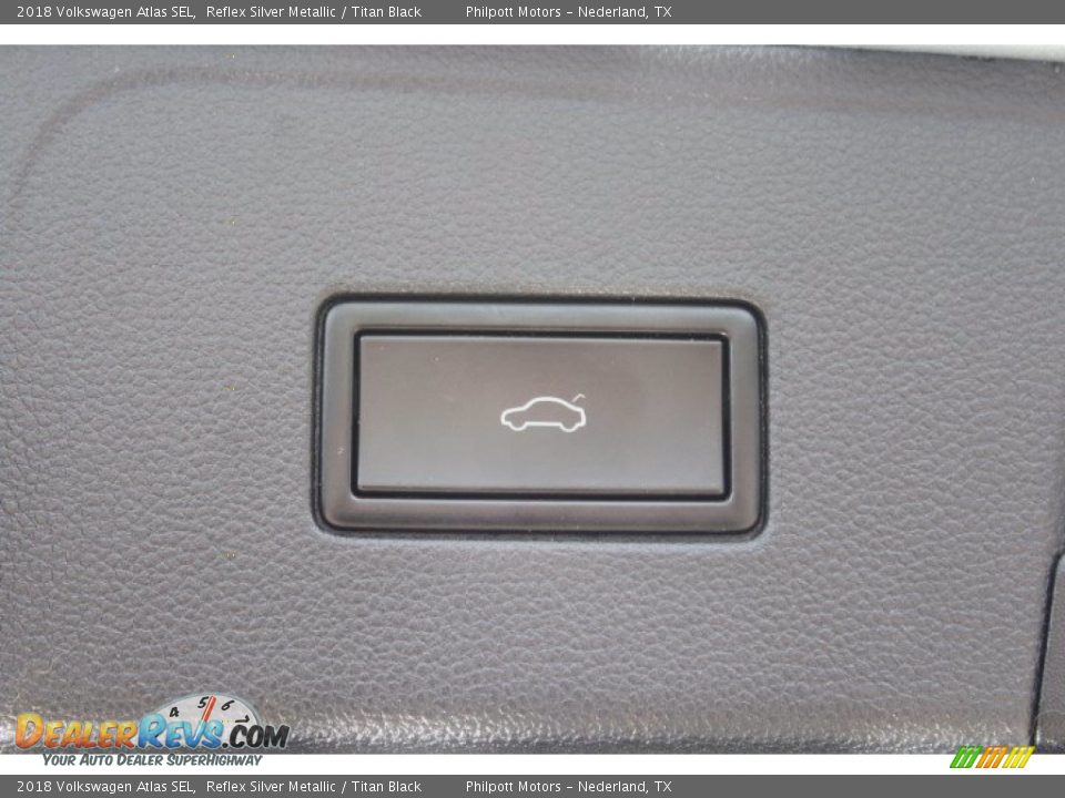 2018 Volkswagen Atlas SEL Reflex Silver Metallic / Titan Black Photo #25