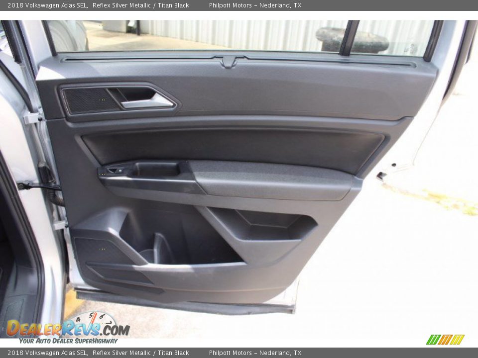 2018 Volkswagen Atlas SEL Reflex Silver Metallic / Titan Black Photo #26