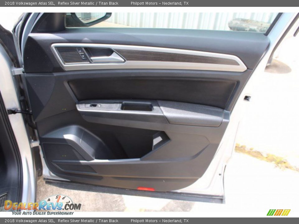 2018 Volkswagen Atlas SEL Reflex Silver Metallic / Titan Black Photo #28