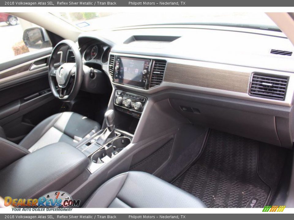 2018 Volkswagen Atlas SEL Reflex Silver Metallic / Titan Black Photo #30