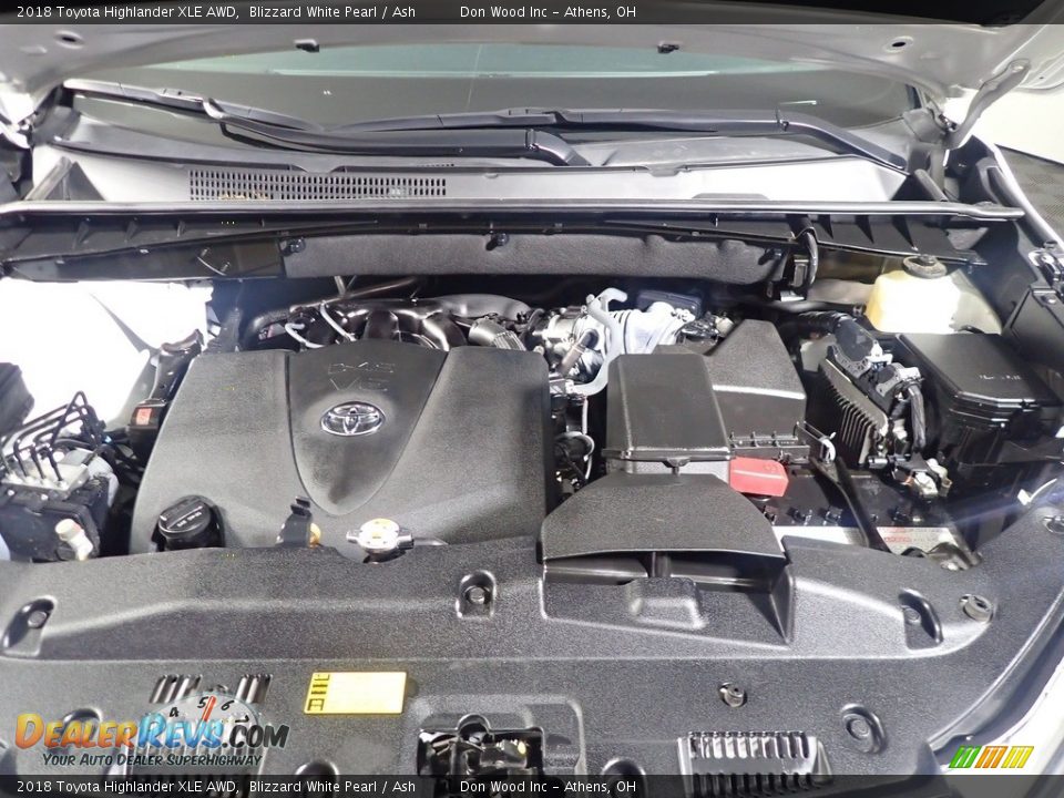 2018 Toyota Highlander XLE AWD Blizzard White Pearl / Ash Photo #10