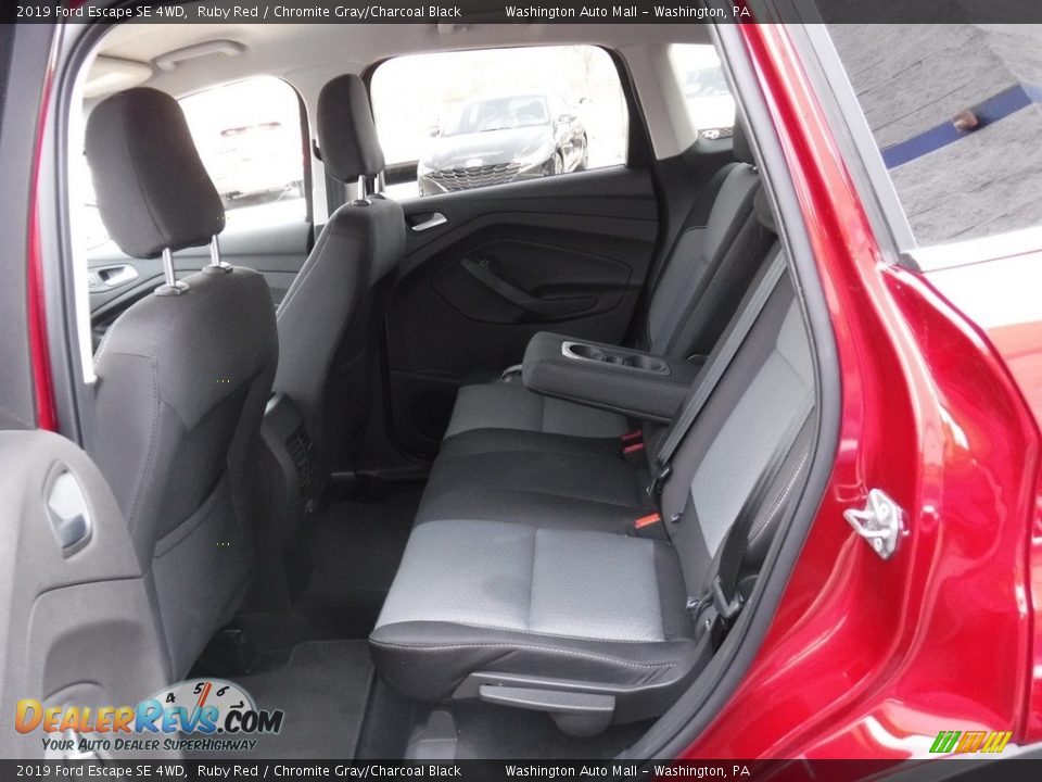 2019 Ford Escape SE 4WD Ruby Red / Chromite Gray/Charcoal Black Photo #26