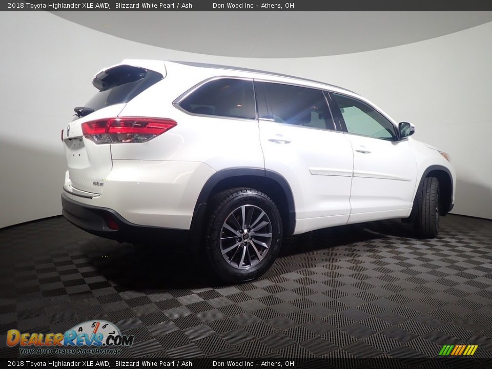 2018 Toyota Highlander XLE AWD Blizzard White Pearl / Ash Photo #20