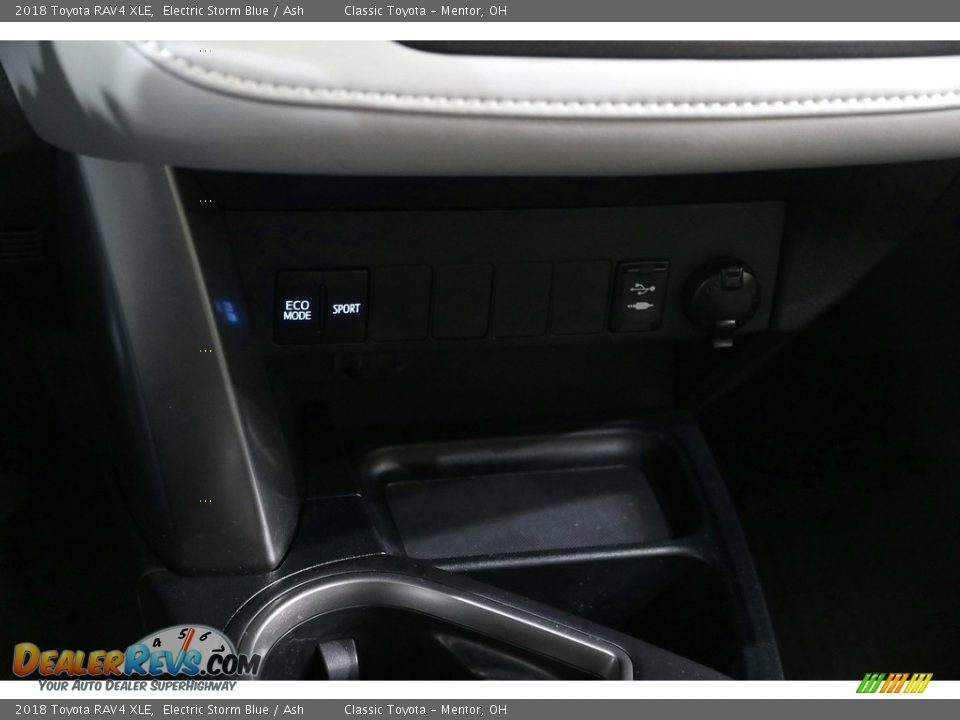 2018 Toyota RAV4 XLE Electric Storm Blue / Ash Photo #12