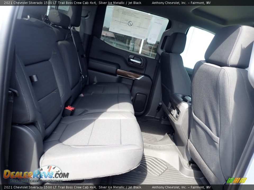 2021 Chevrolet Silverado 1500 LT Trail Boss Crew Cab 4x4 Silver Ice Metallic / Jet Black Photo #10