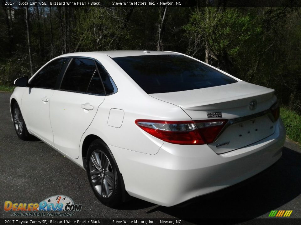 2017 Toyota Camry SE Blizzard White Pearl / Black Photo #8