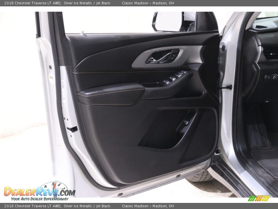 2018 Chevrolet Traverse LT AWD Silver Ice Metallic / Jet Black Photo #4