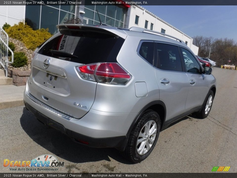 2015 Nissan Rogue SV AWD Brilliant Silver / Charcoal Photo #13