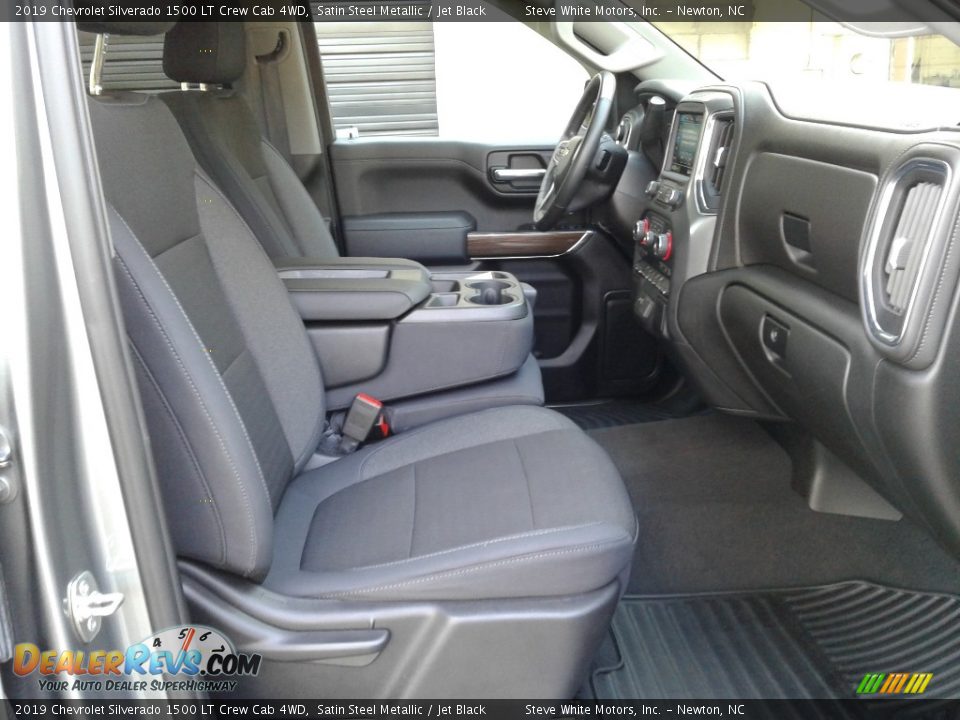 Front Seat of 2019 Chevrolet Silverado 1500 LT Crew Cab 4WD Photo #17
