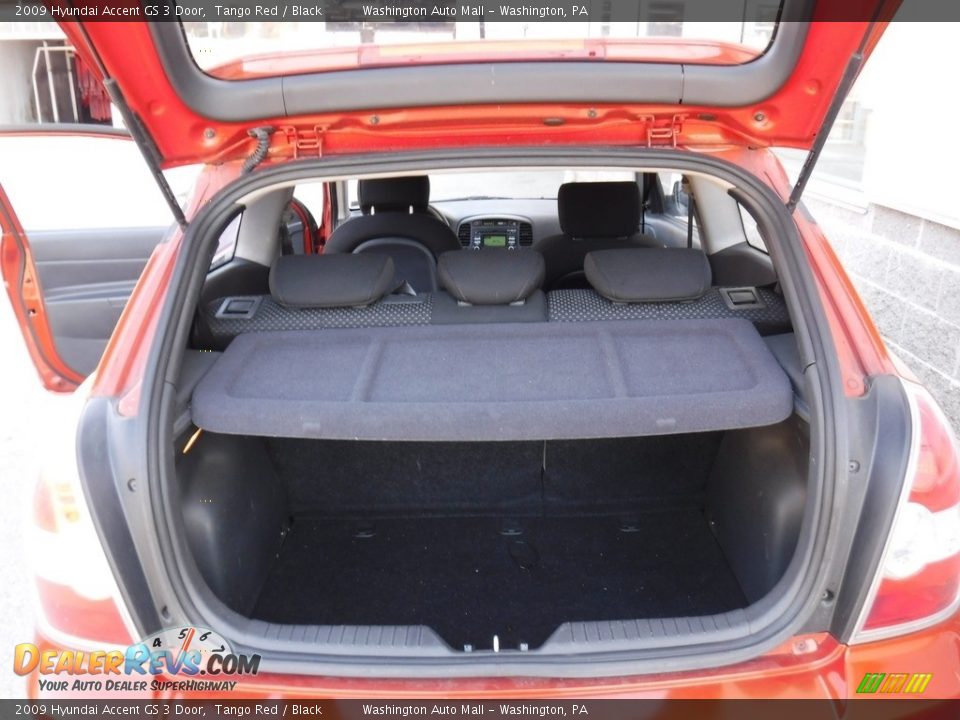 2009 Hyundai Accent GS 3 Door Tango Red / Black Photo #22