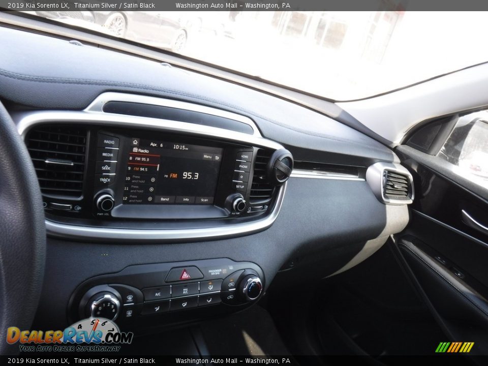 2019 Kia Sorento LX Titanium Silver / Satin Black Photo #3