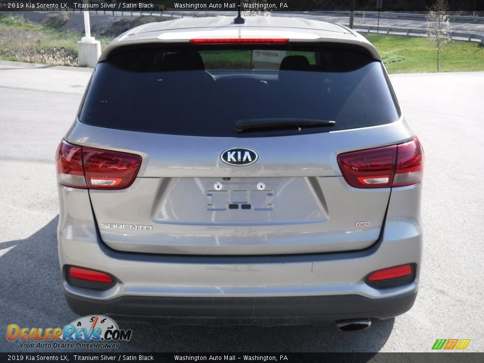 2019 Kia Sorento LX Titanium Silver / Satin Black Photo #12