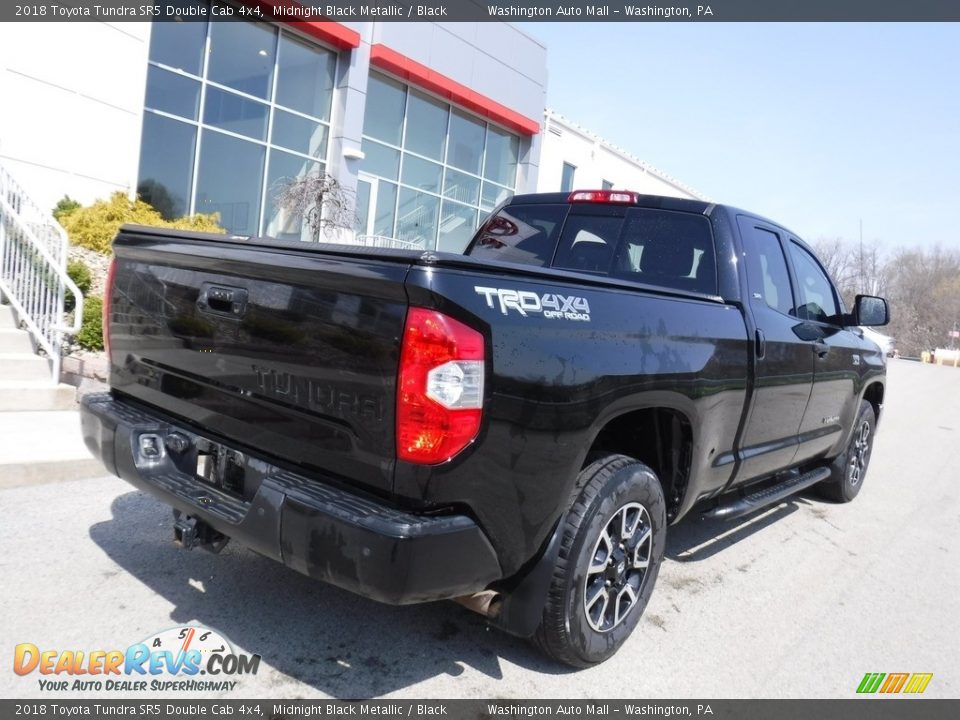 2018 Toyota Tundra SR5 Double Cab 4x4 Midnight Black Metallic / Black Photo #16