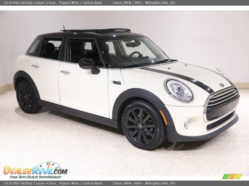 2018 Mini Hardtop Cooper 4 Door Pepper White / Carbon Black Photo #1