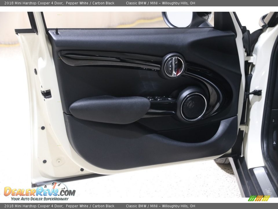 2018 Mini Hardtop Cooper 4 Door Pepper White / Carbon Black Photo #4