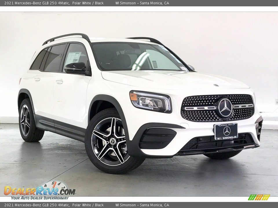 Front 3/4 View of 2021 Mercedes-Benz GLB 250 4Matic Photo #12