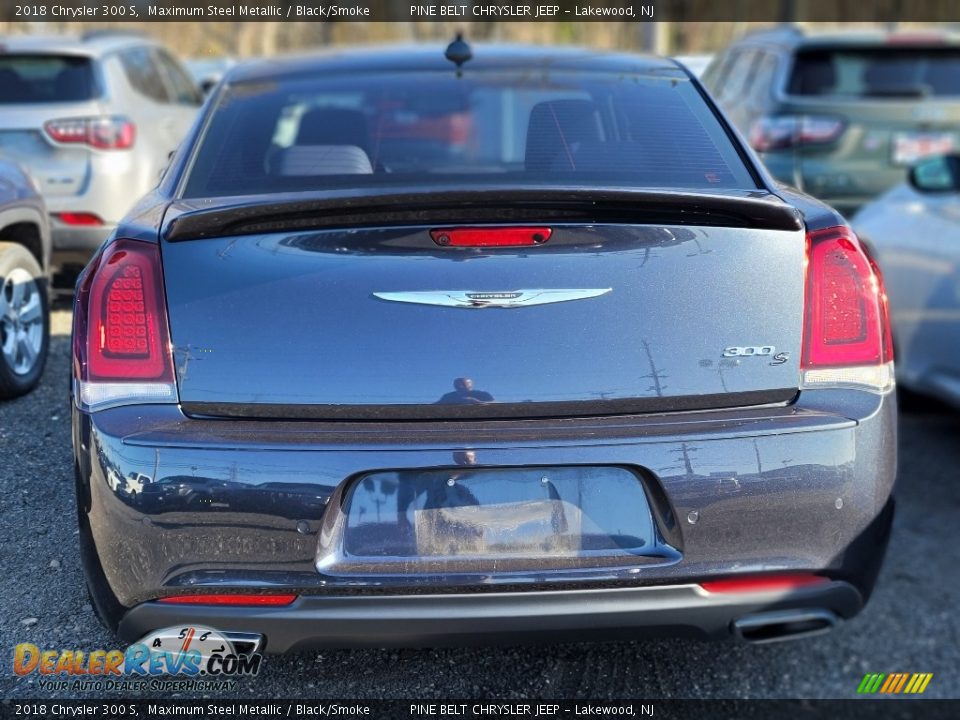 2018 Chrysler 300 S Maximum Steel Metallic / Black/Smoke Photo #4