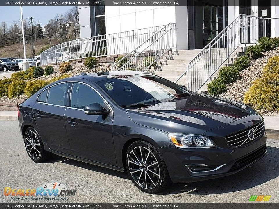 Front 3/4 View of 2016 Volvo S60 T5 AWD Photo #1