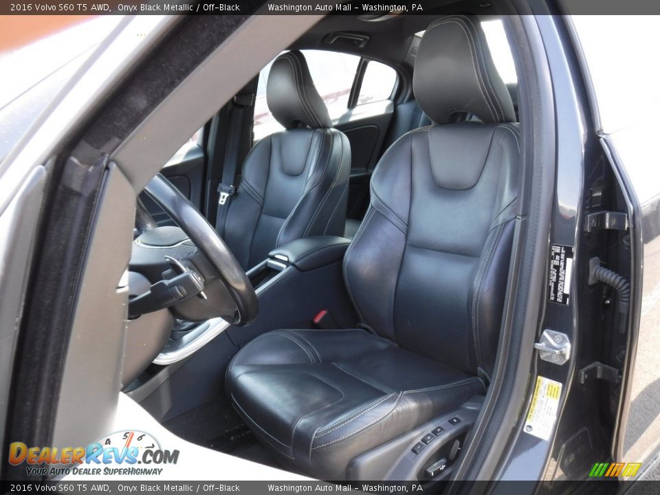 Front Seat of 2016 Volvo S60 T5 AWD Photo #19