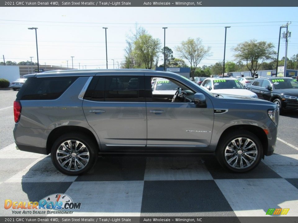 2021 GMC Yukon Denali 4WD Satin Steel Metallic / Teak/­Light Shale Photo #3