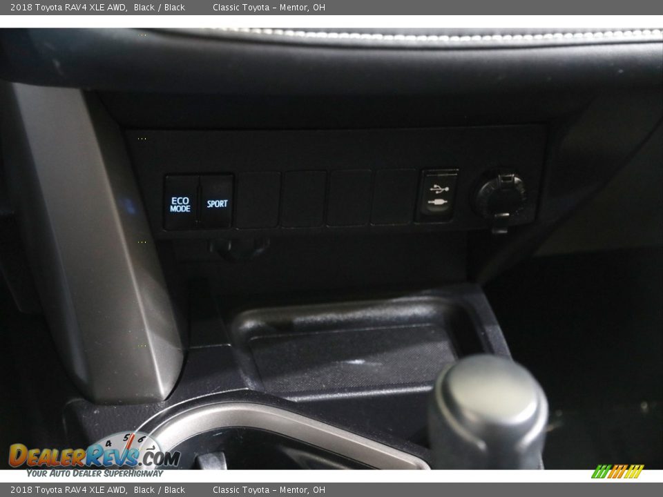 2018 Toyota RAV4 XLE AWD Black / Black Photo #12