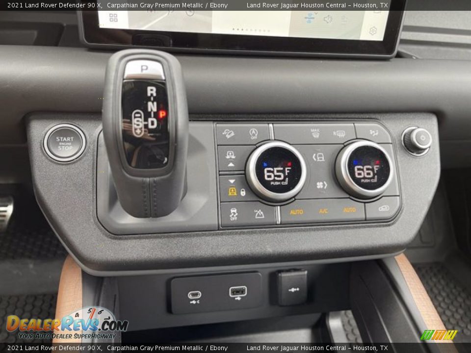 2021 Land Rover Defender 90 X Shifter Photo #25