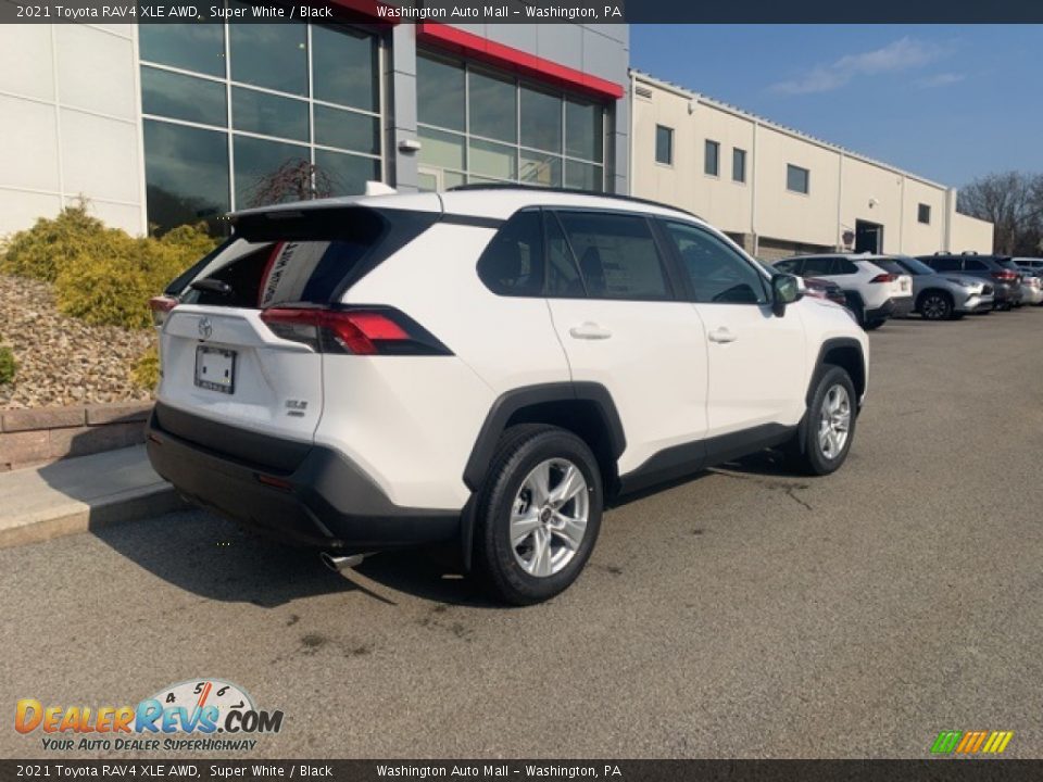 2021 Toyota RAV4 XLE AWD Super White / Black Photo #3