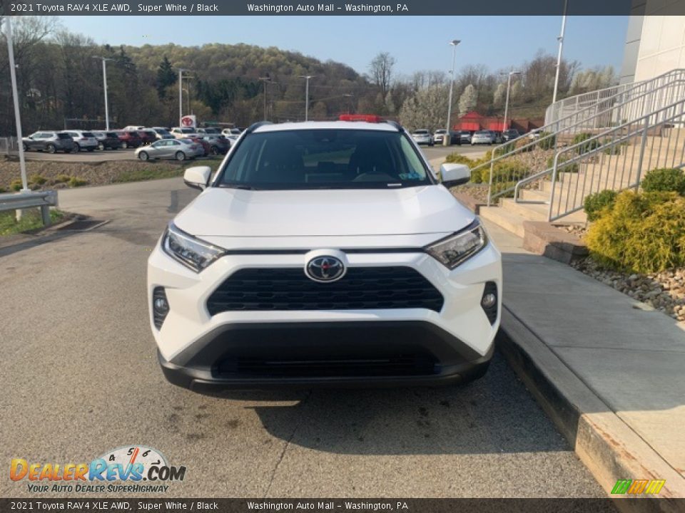 2021 Toyota RAV4 XLE AWD Super White / Black Photo #5